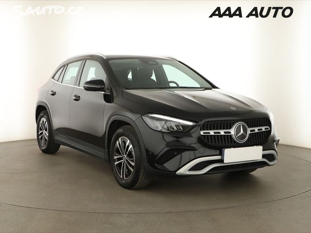 Mercedes GLA